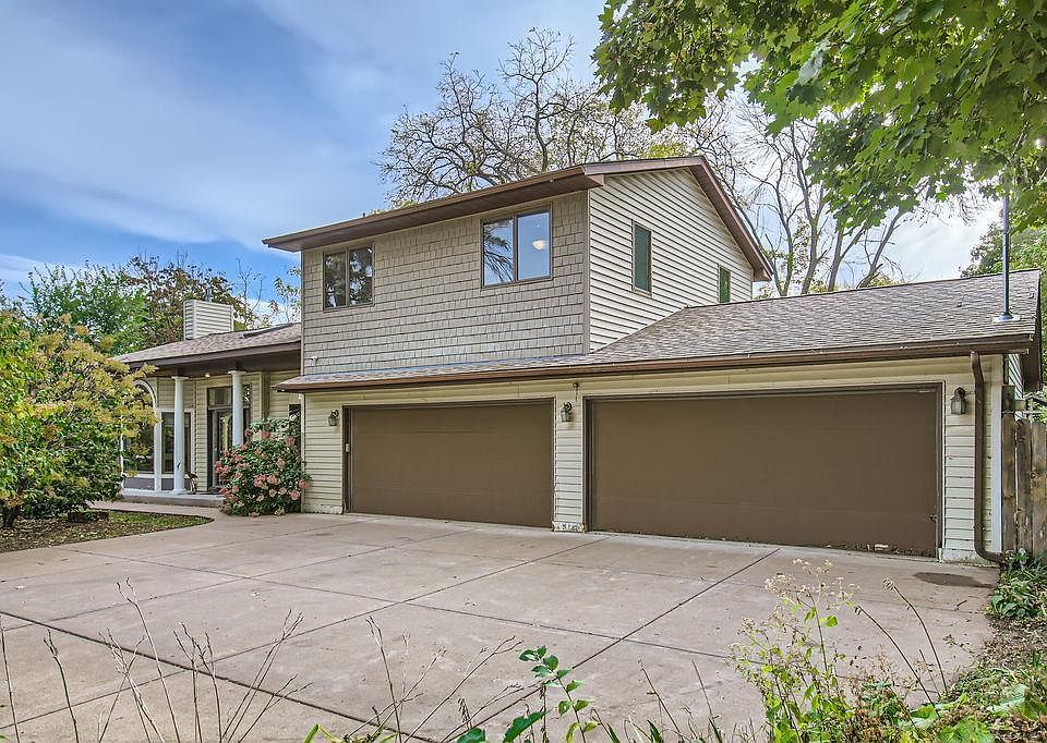 1st image of 4208 Lakewood Ave