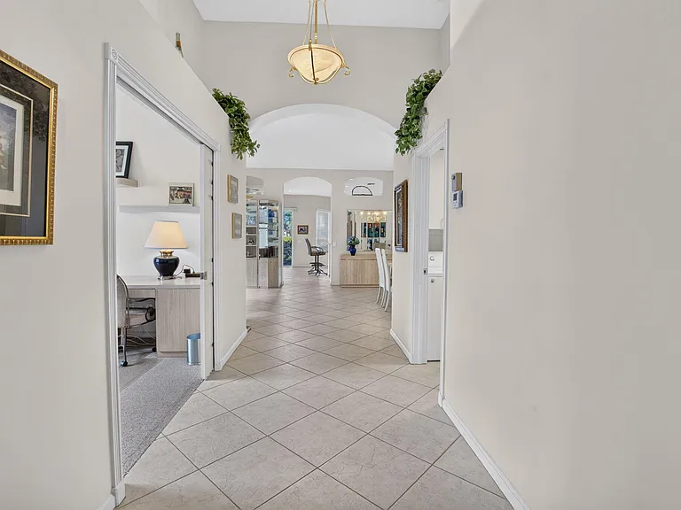 7625 Las Cruces Ct — Photo 4