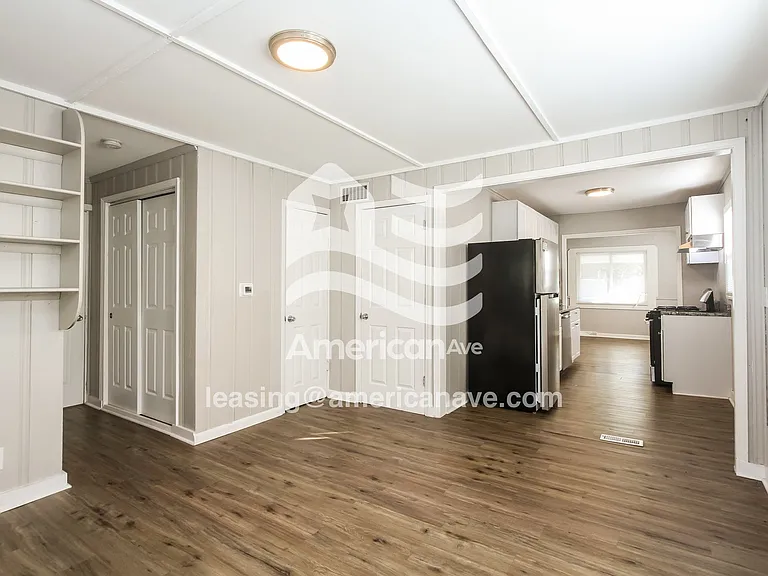 1594826_006_dining_room_14104999.jpg