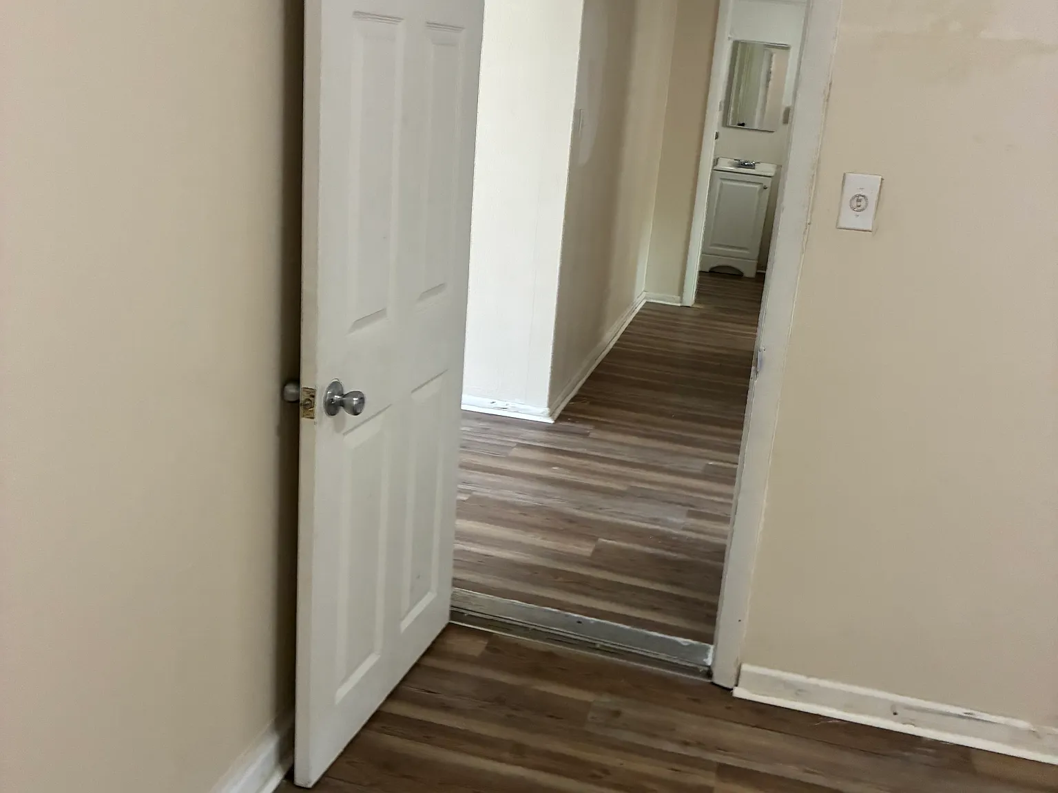 3 bed, $1,400 — Photo 3