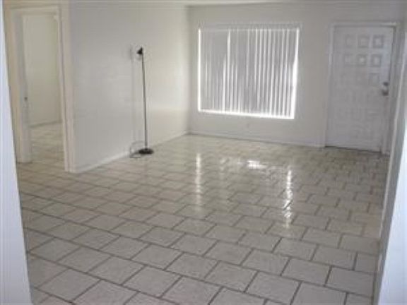 3rd image of 870 NW 33rd Ter