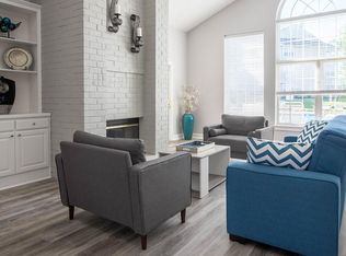 4865 Pine Ridge Dr, Columbus, IN 47201