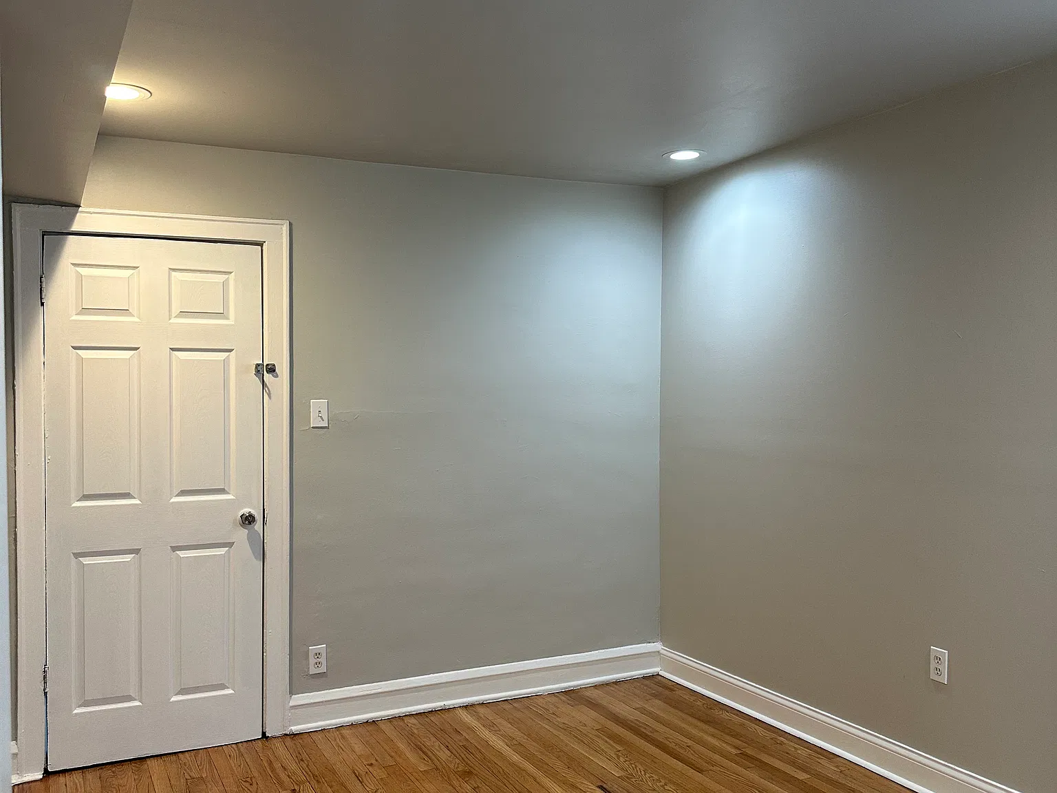 2 bed, 1400 sqft, $1,400 — Photo 2
