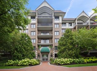 15 S Pine St APT 507, Mount Prospect, IL 60056