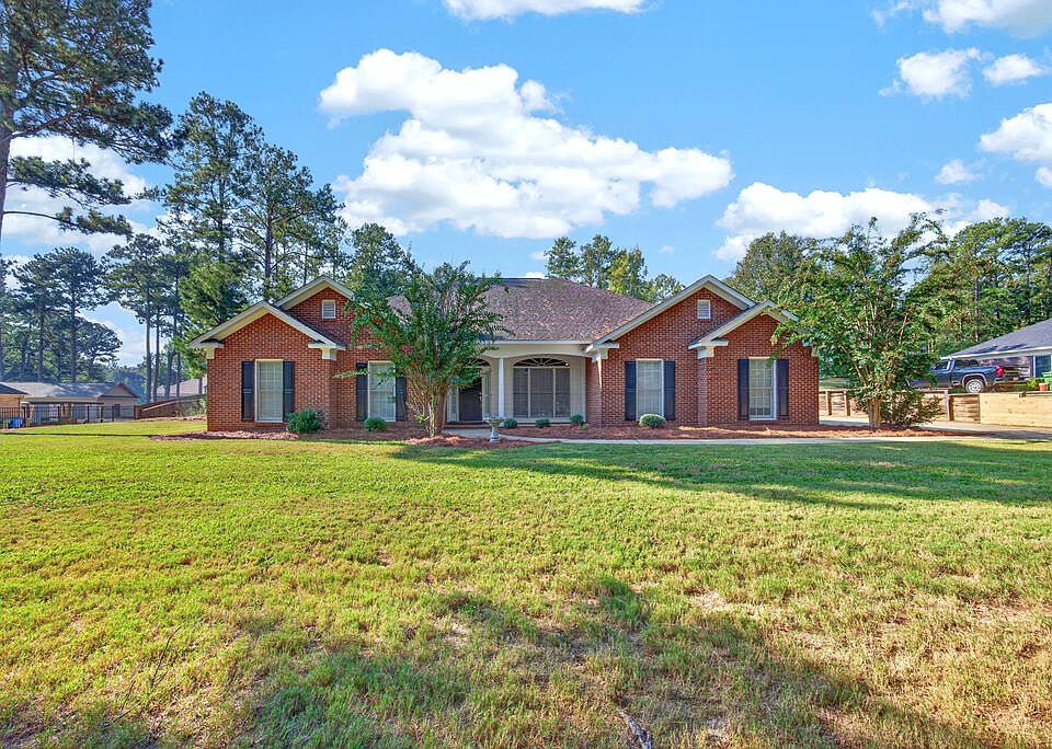 1st image of 1005 Crosswinds Dr