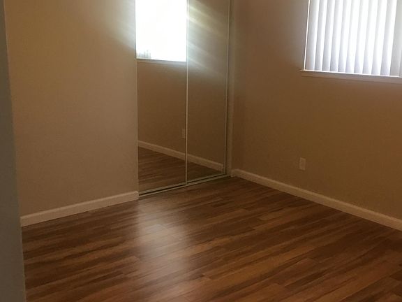 3rd image of 225 Richfield Dr #32