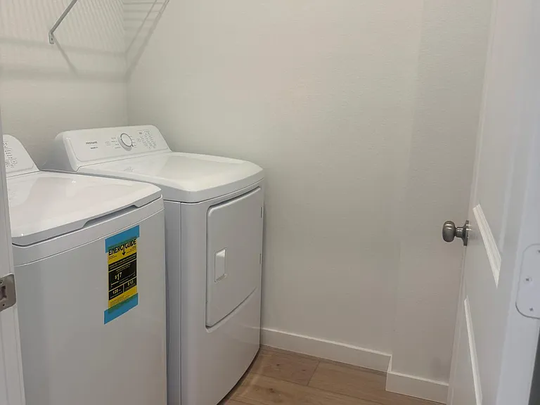 5156 Flaxleaf St — Photo 9