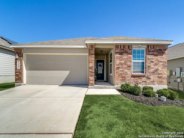 3 bed, 2.0 bath, 1435 sqft, $1,850 — Photo 2