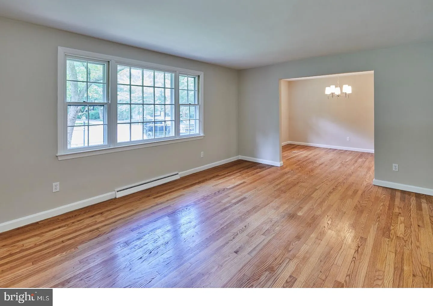 3 bed, 2000 sqft, $3,645 — Photo 4