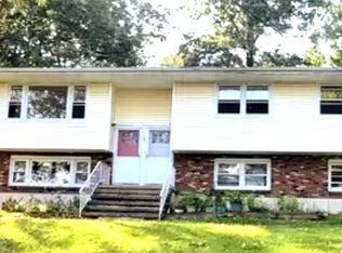 43 Glenmere Homesites Rd, Florida, NY 10921