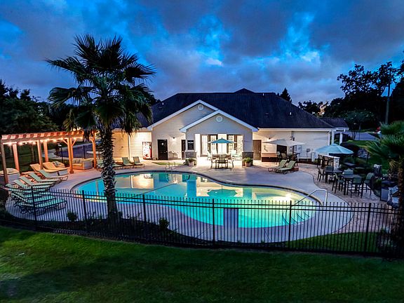 4th image of 7840 Lilac Ln #2-221
