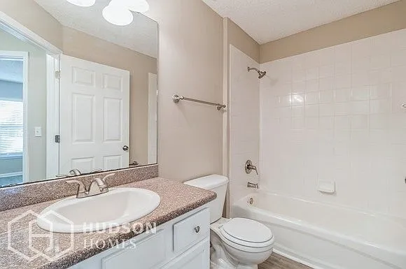 2535 Coachman Lakes Dr — Photo 10