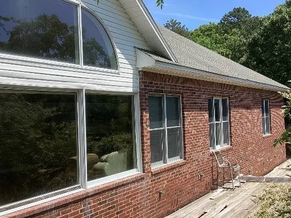 520 Lake Ridge Dr, Russellville, AR 72802