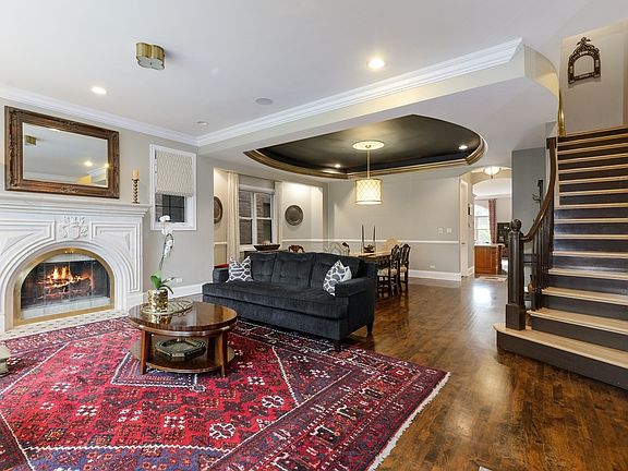 4th image of 2647 N Paulina St