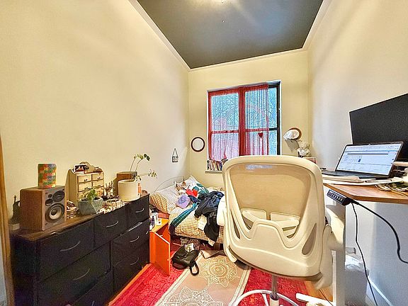 5th image of 186 Wilson Ave APT 1L
