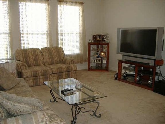 3rd image of 2936 Blue Lake Dr