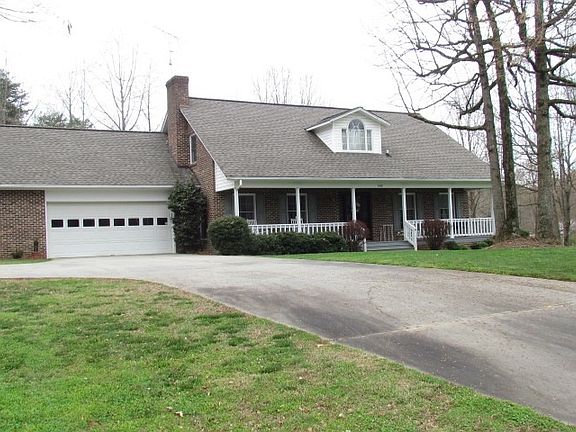3rd image of 568 Westwood Ln