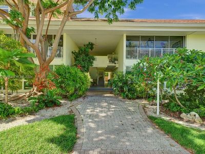 260 Sunrise Dr APT E, Key Biscayne, FL, 33149
