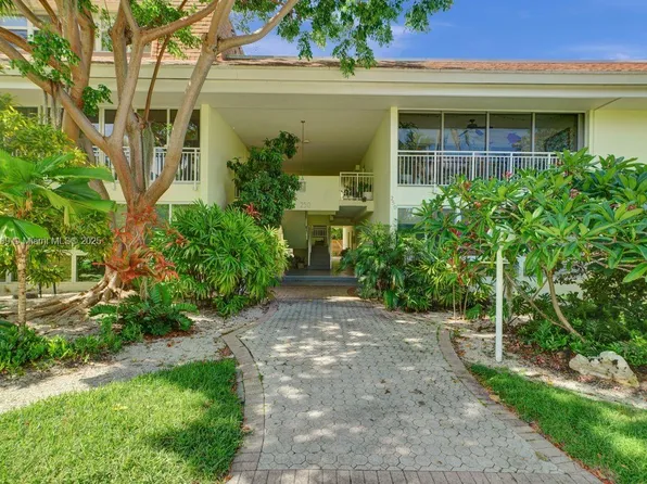 260 Sunrise Dr APT E, Key Biscayne, FL 33149