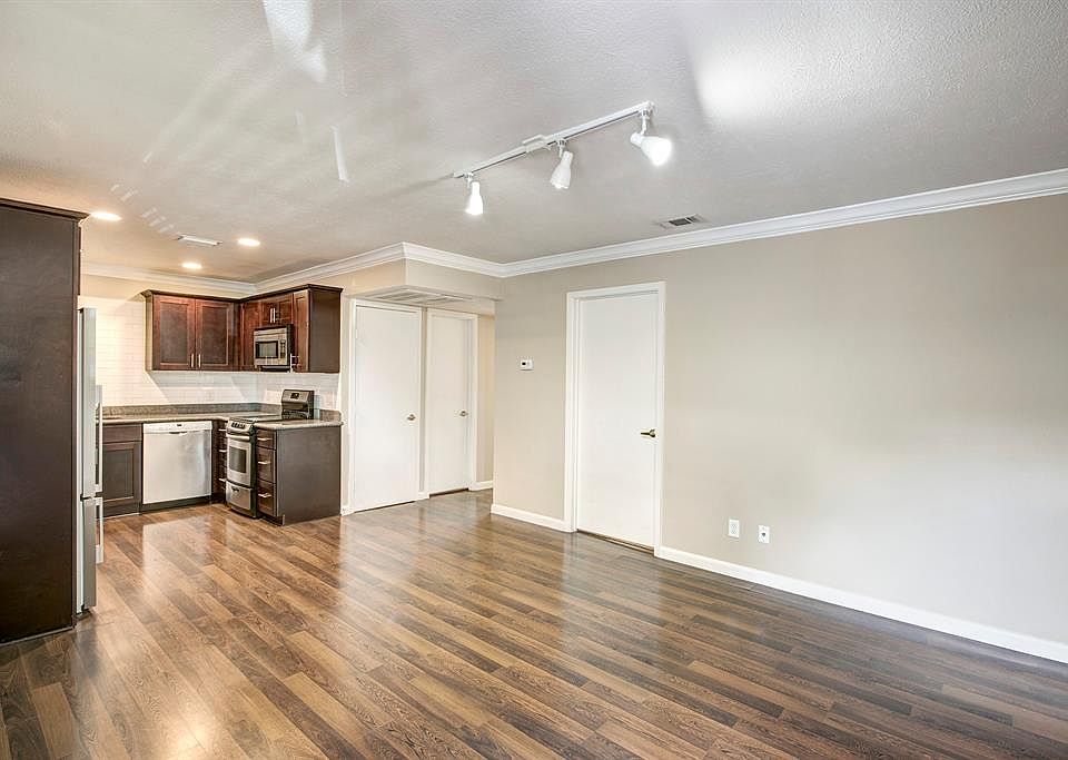 1st image of 2508 Southmore Blvd #6