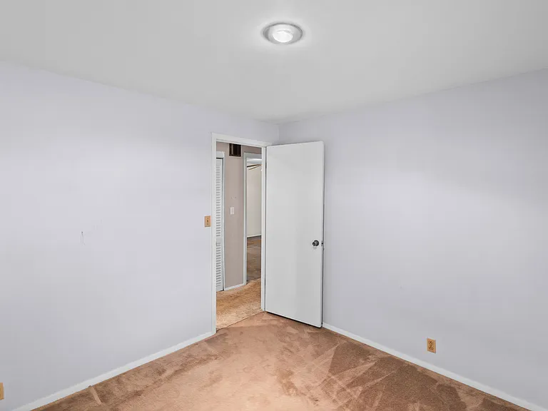 206 Joan Ave — Photo 7