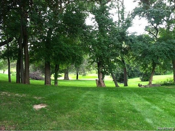 5th image of 6496 Catalpa Dr