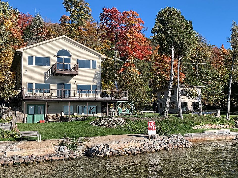 6104 Lake Leelanau Dr, Traverse City, MI 49684 Zillow