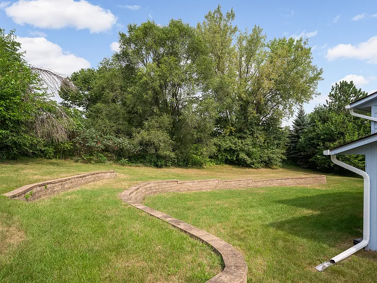 1349 Easter Ln — Photo 35
