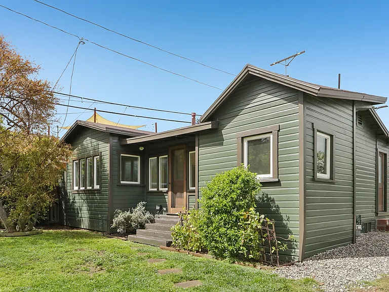 2747 Denby Ave — Photo 24