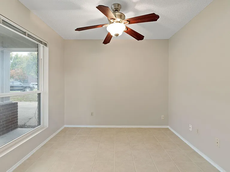 11600 Gun Powder Ct — Photo 5