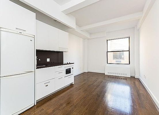 4th image of 212 W 91st St APT 334