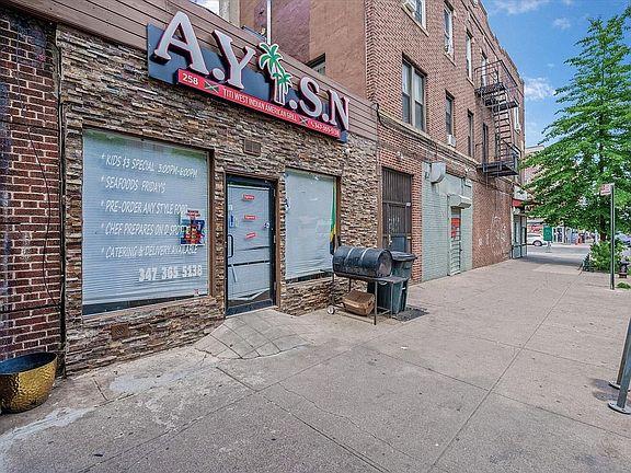 2nd image of 1588 Saint Johns Pl #Hse