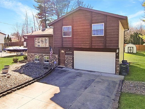 3rd image of 2978 Sandy Lake Rd