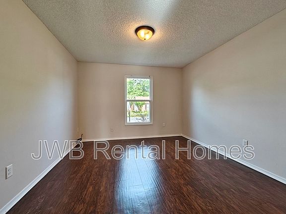 4th image of 2573 Jessica Ln