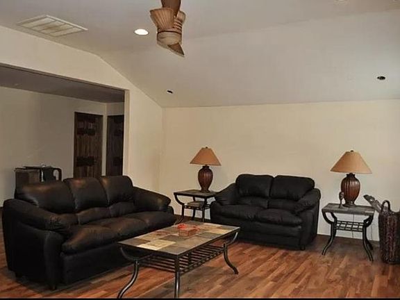 4th image of 113 River Park Dr