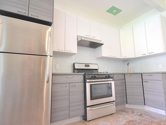 2nd image of 116 E 19th St APT 1B
