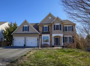 227 Meadow Creek Dr, Landisville, PA 17538