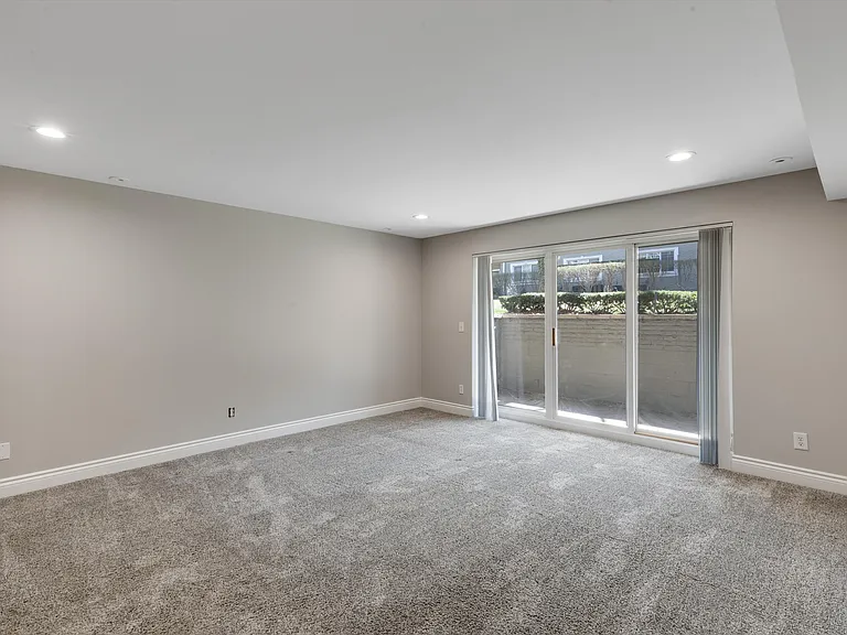 1113 N Old Woodward Ave #78 — Photo 23