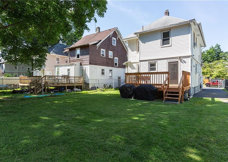 2nd image of 38 Emma St