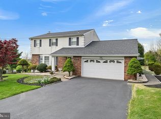 2816 Soni Dr, Norristown, PA 19403