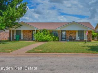 105 Willow Ln #B, Stephenville, TX 76401