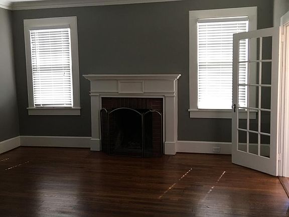 5th image of 15 E Augusta Pl