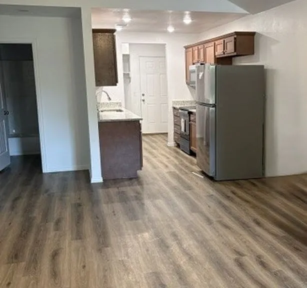 607 W Wolf St — Photo 3