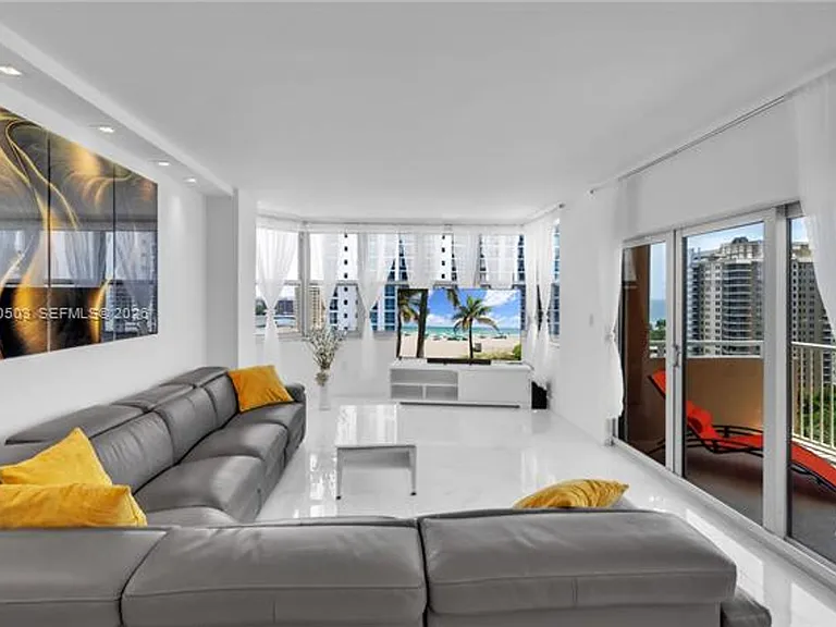 1965 S Ocean Dr #14F — Photo 2