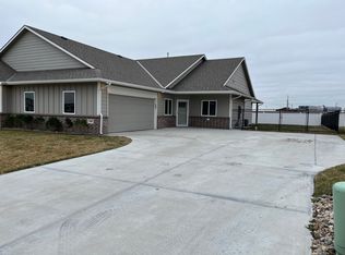 860 N Cloverleaf St, Goddard, KS 67052