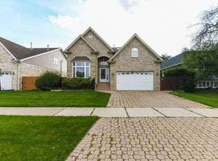 10020 S Melvina Ave, Oak Lawn, IL 60453