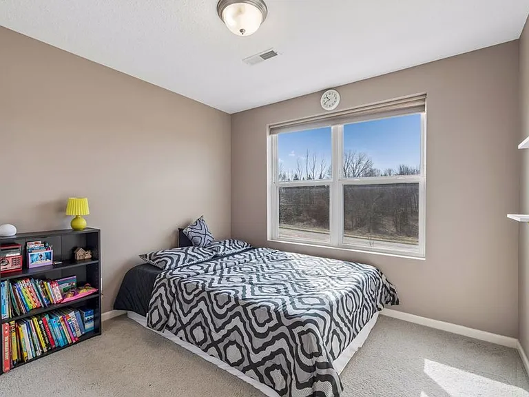 573 Satori Way — Photo 16
