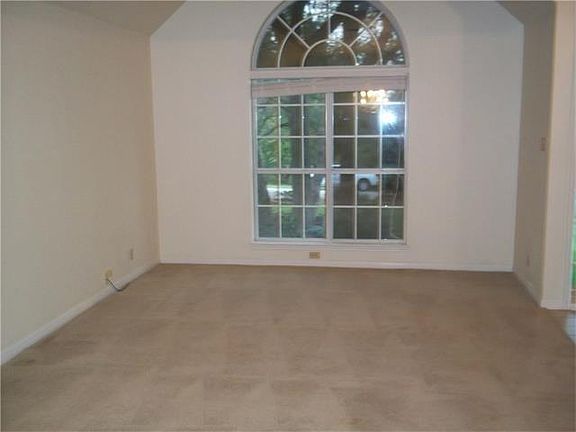 5th image of 311 Primrose Dr