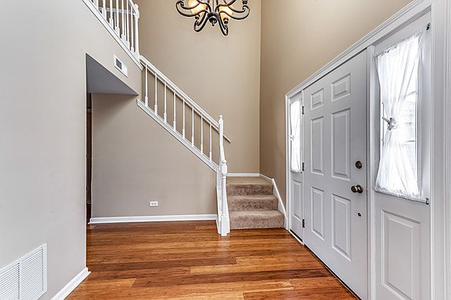 1st image of 1149 Hill Crest Dr
