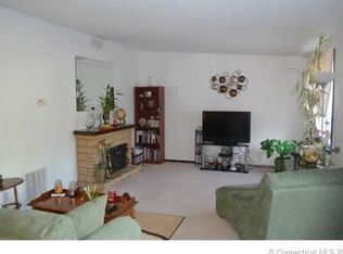 130 Webster Ct, Newington, CT 06111